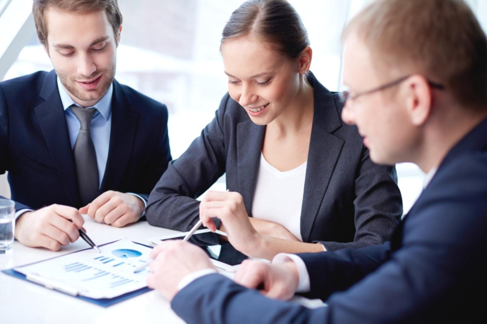 Komplexe Datenanalyse für präzise Finanzplanung